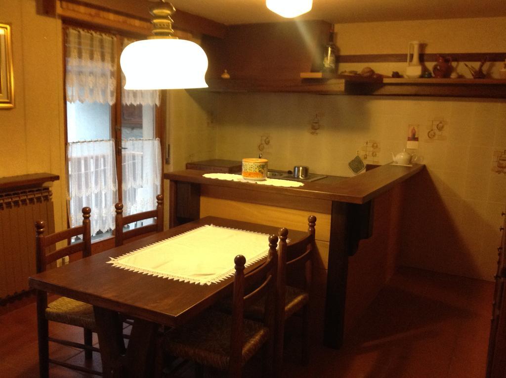 Albergo Castello Da Bonino Champorcher Δωμάτιο φωτογραφία