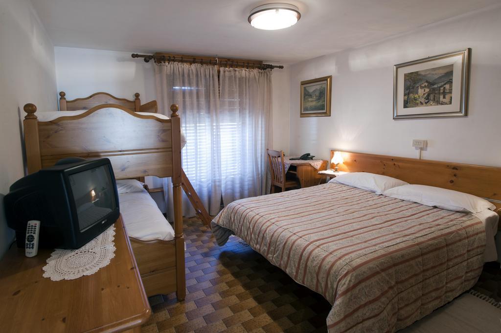 Albergo Castello Da Bonino Champorcher Δωμάτιο φωτογραφία